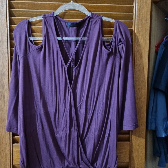 Assorted Top - Picture 4 of 10